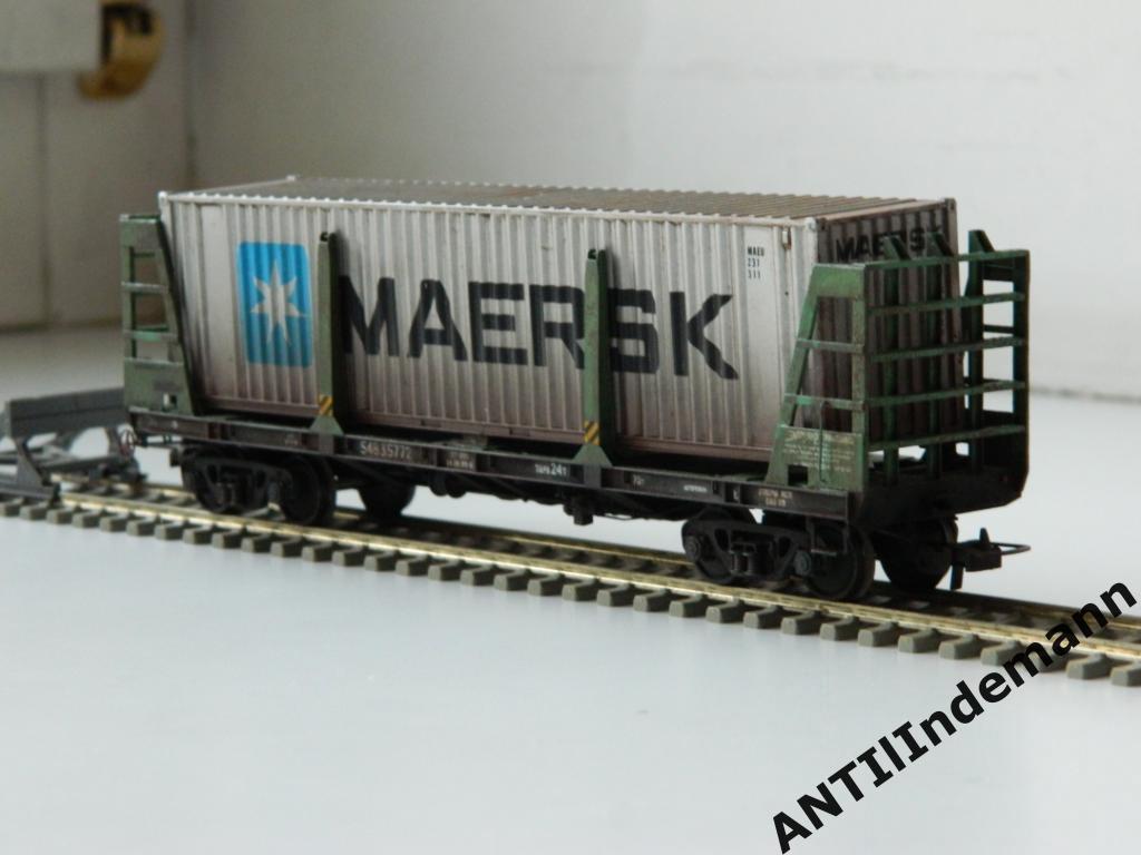 ONEGA (Онега) вагон-платформа (контейнеровоз, лесовоз) РЖД. H0 1/87 (16,5 мм)