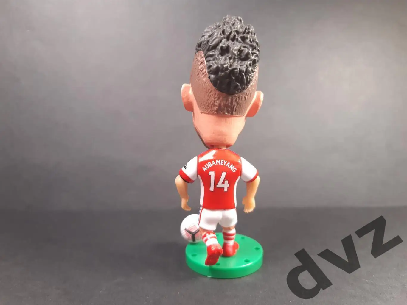 Пьер-Эмерик Обамеянг. Арсенал Лондон. Фигурки футболистов. Серия Soccerwe. 2