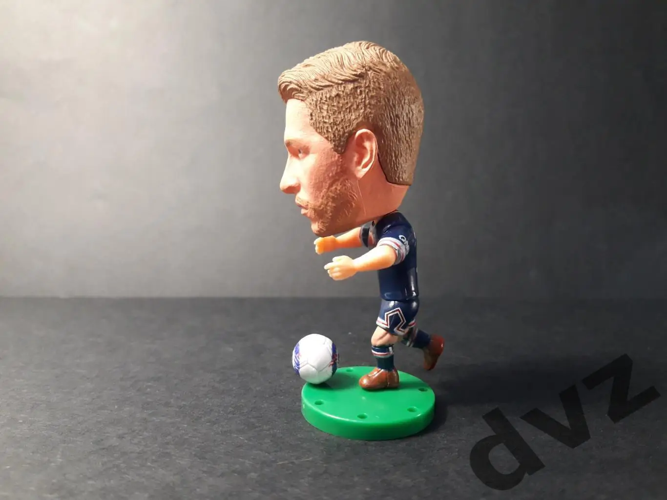 Серхио Рамос. ПСЖ. Фигурки футболистов. Серия Soccerwe. 1