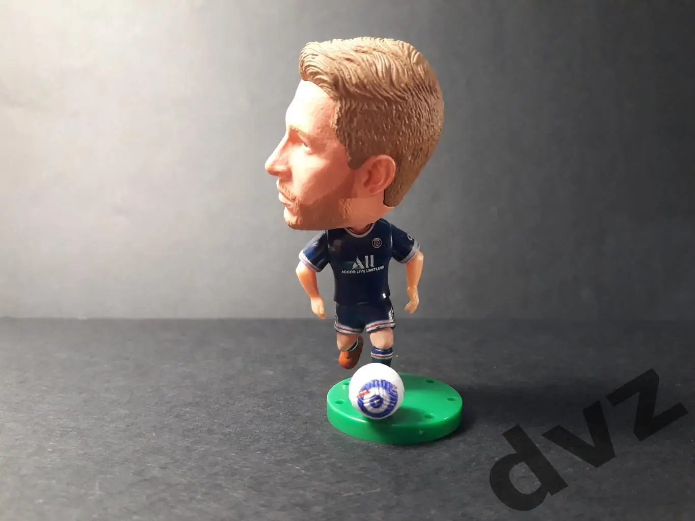 Серхио Рамос. ПСЖ. Фигурки футболистов. Серия Soccerwe. 3