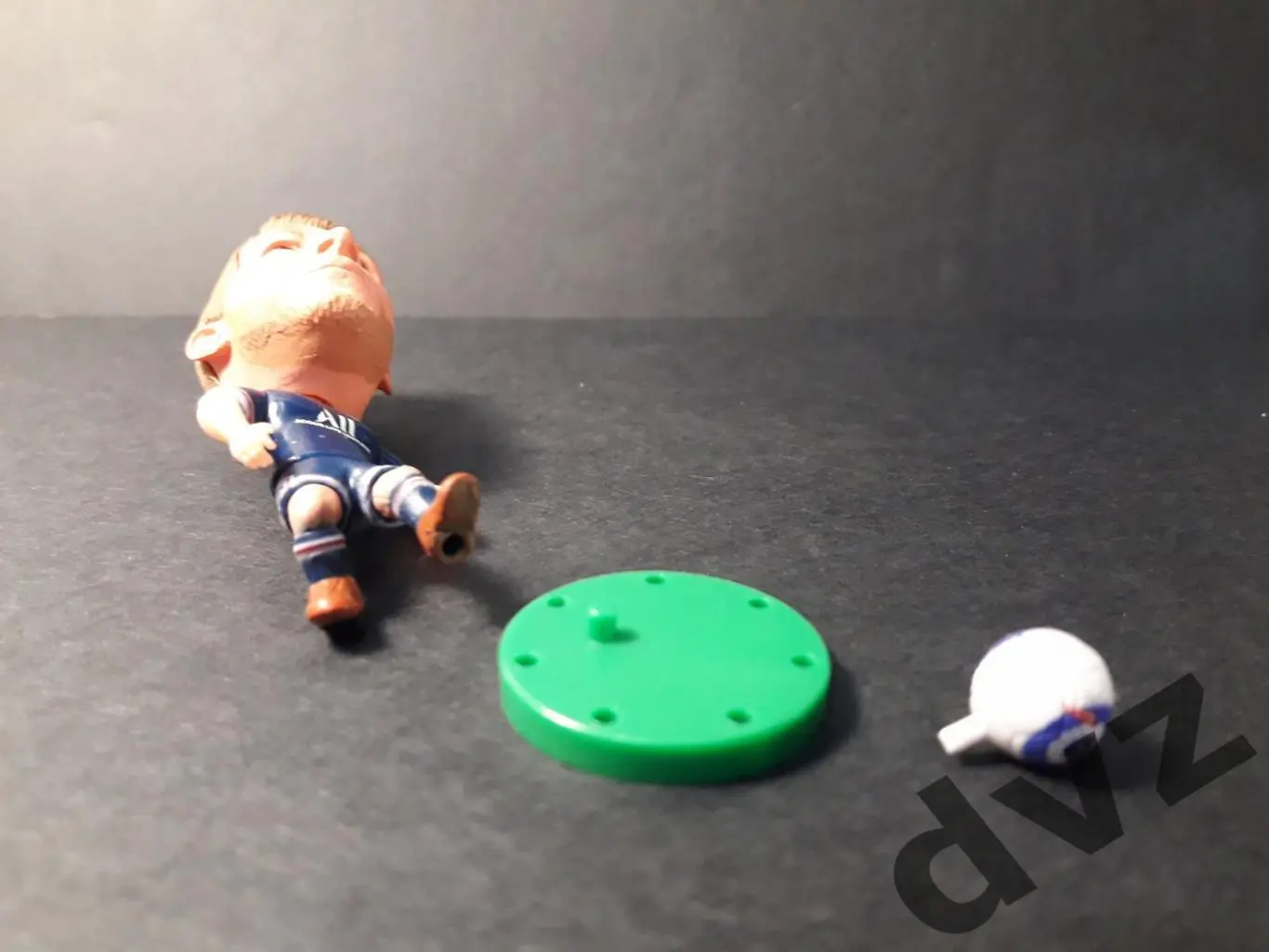 Серхио Рамос. ПСЖ. Фигурки футболистов. Серия Soccerwe. 4