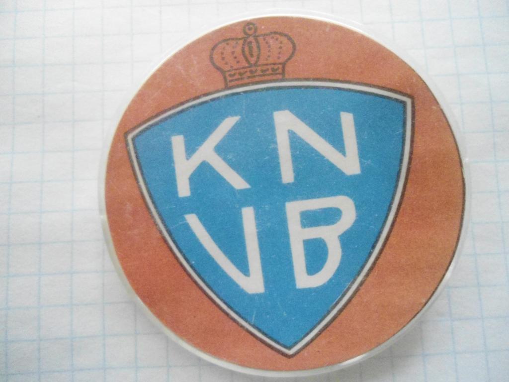 Футбол Королевский футбольный союз Нидерландов KNVB серия пластик СССР