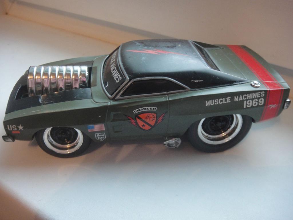 Машина Muscle Maachines 1969, 1969 Dodge Charger 2012, тяжёлая по весу 4