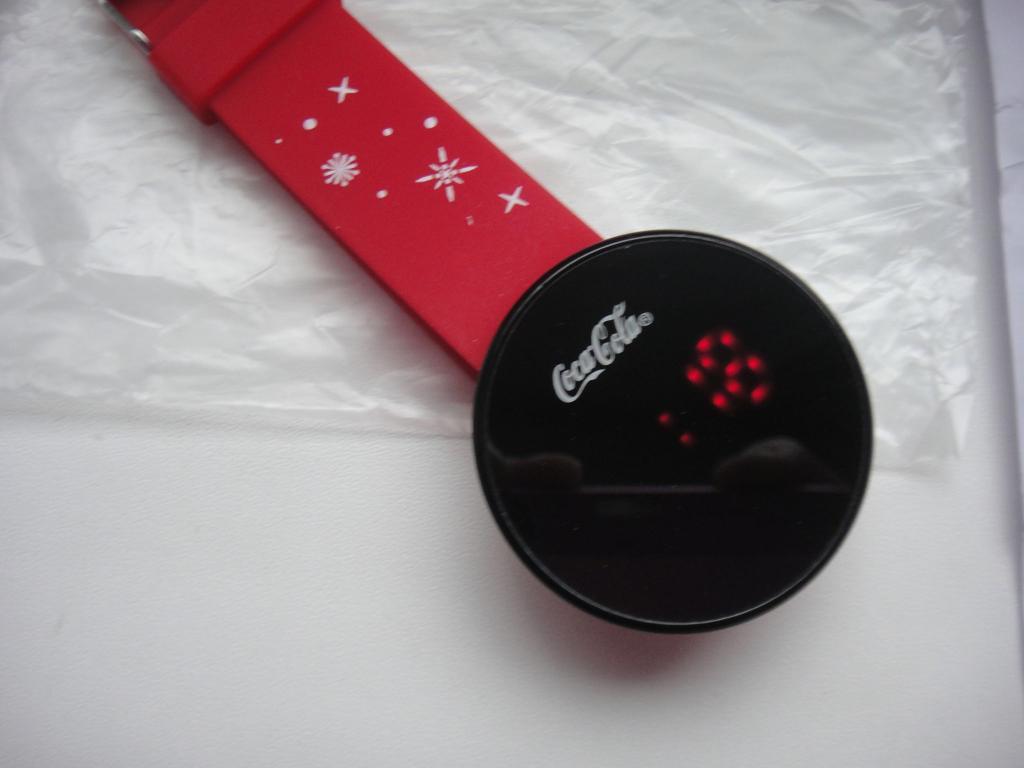 Часы сенсорные Coca Cola, в красном цвете, силиконовый ремешок,новые 2
