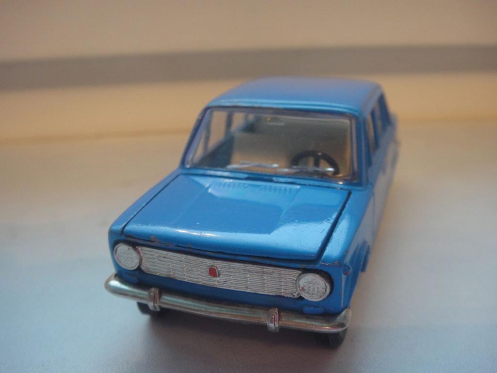Модель СССР ВАЗ-2101 модель А9, 1:43, Сделано в СССР, цвет синий, в коробке 1