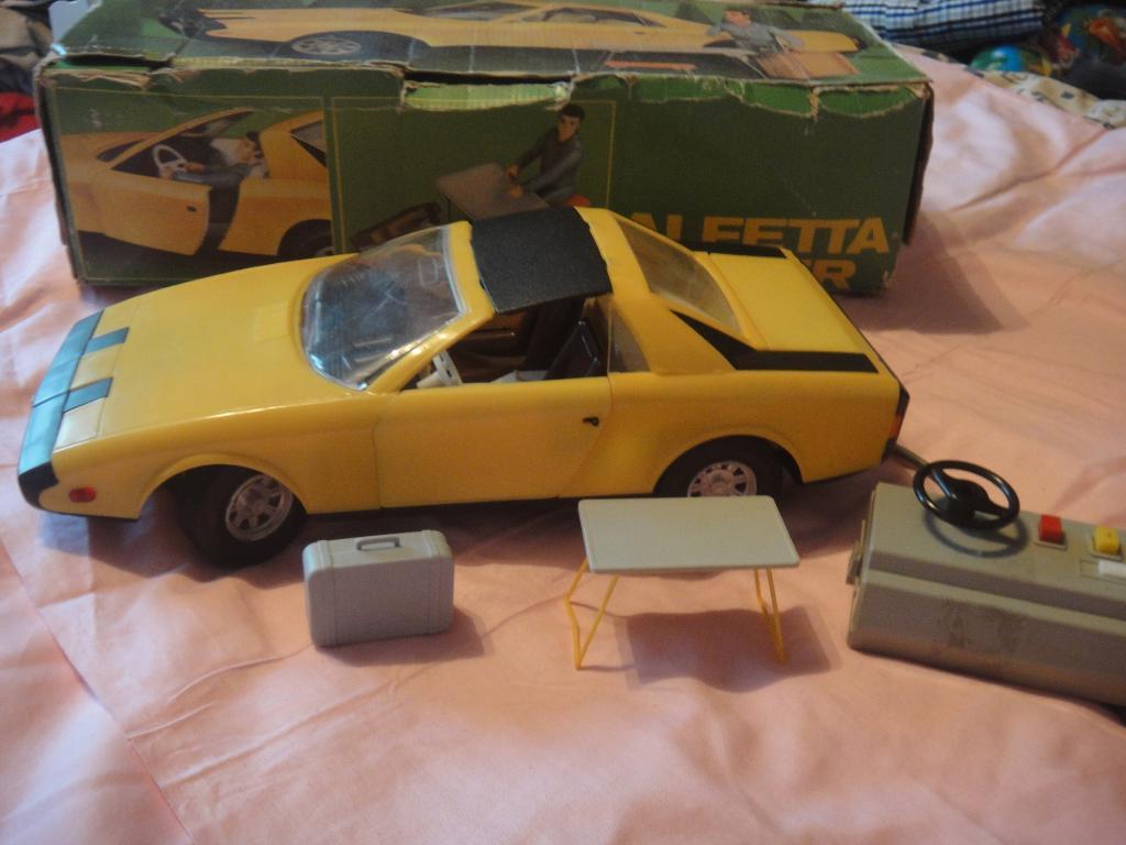 Машина на пульте Alfetta Spider ГДР DDR Германия M 1:12 игрушка PIKO в коробке