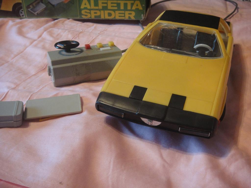Машина на пульте Alfetta Spider ГДР DDR Германия M 1:12 игрушка PIKO в коробке 7