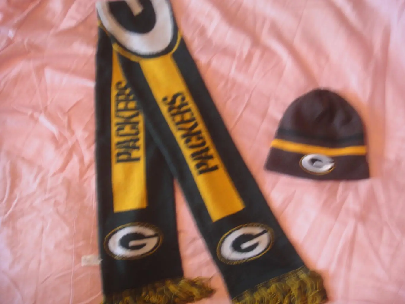 Американский футбол NFL Грин-Бей Пэкерс (англ. Green Bay Packers, «Упаковщики»)