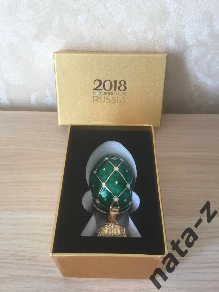 Яйцо Фаберже-сувенир Вставка кубок 91 мм FIFA World Cup Russia 2018 Зелёное. 4