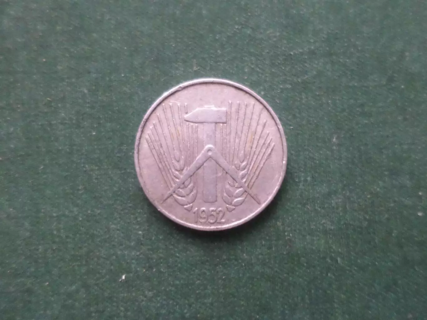 Монета 5 пфеннигов 1952 г Германия ГДР 1