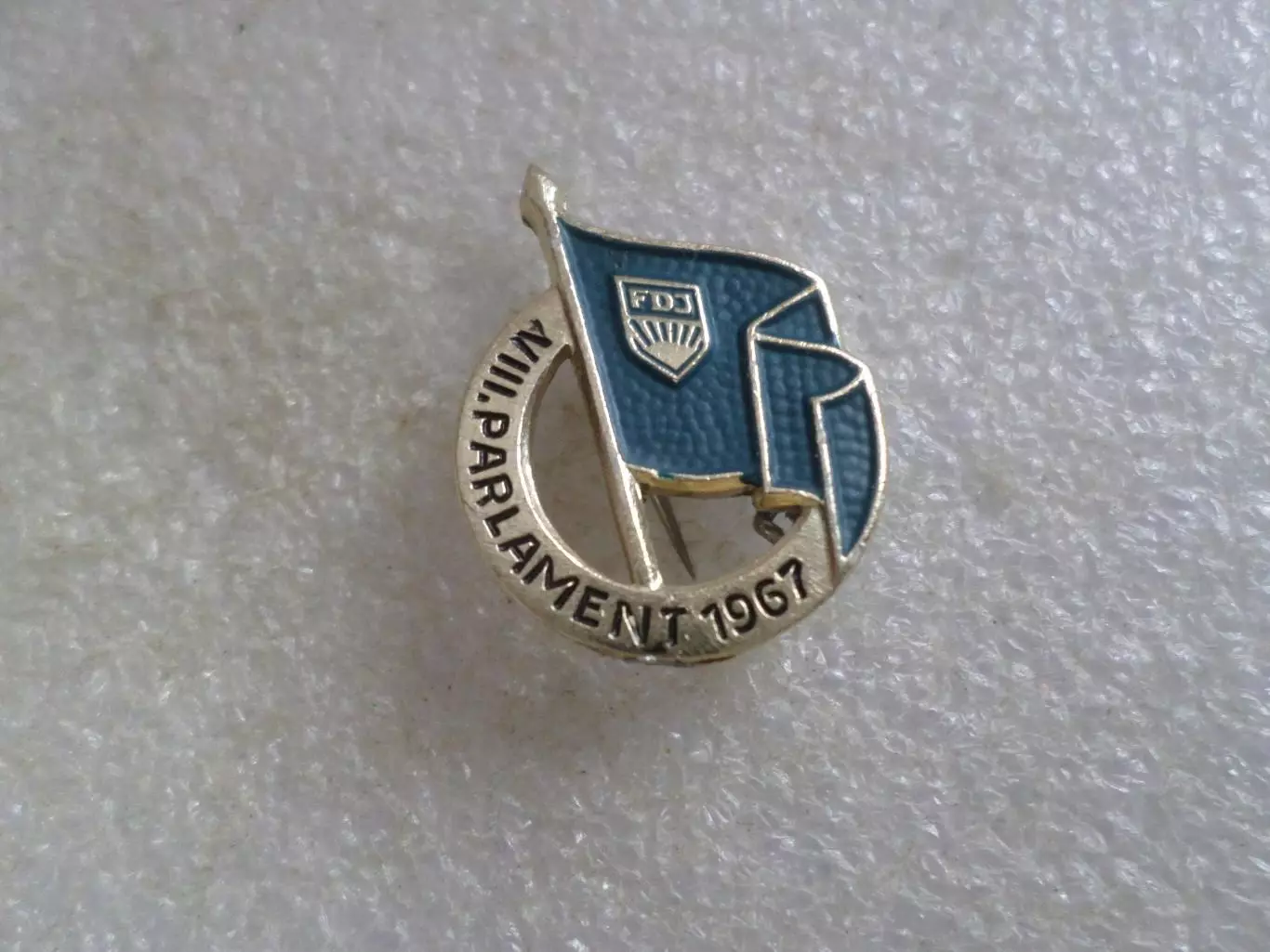 значок ГДР Союз свободной молодежи(комсомол) 8 парламент 1967 г