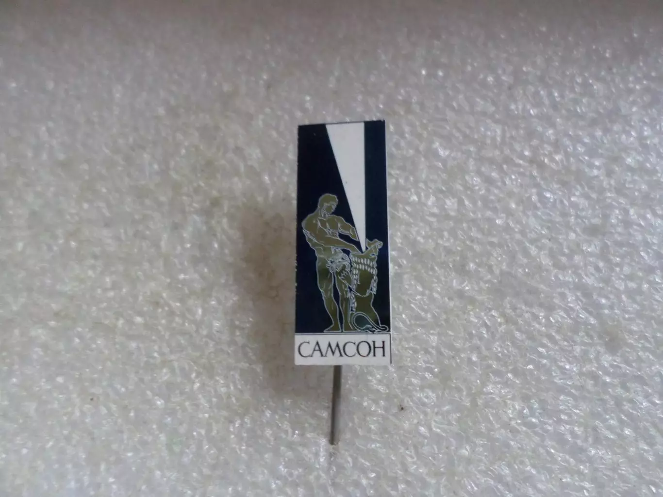 Значок Петергоф фонтан Самсон