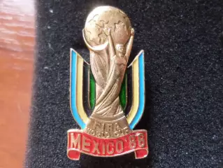 значок футбол Чемпионат мира по футболу 1986 г Мексика см. опис
