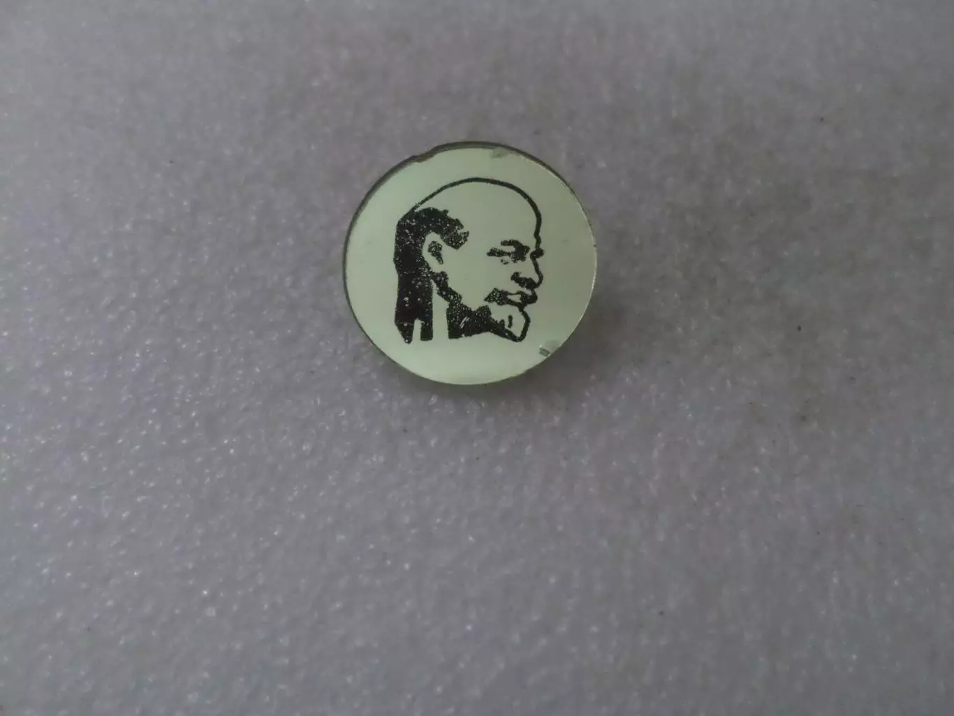 Значок В. Ленин