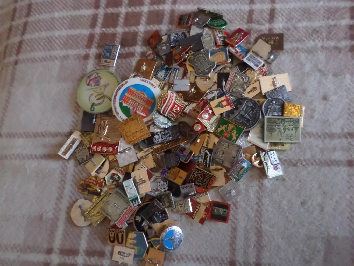 Значок значки на разные темы 300 шт