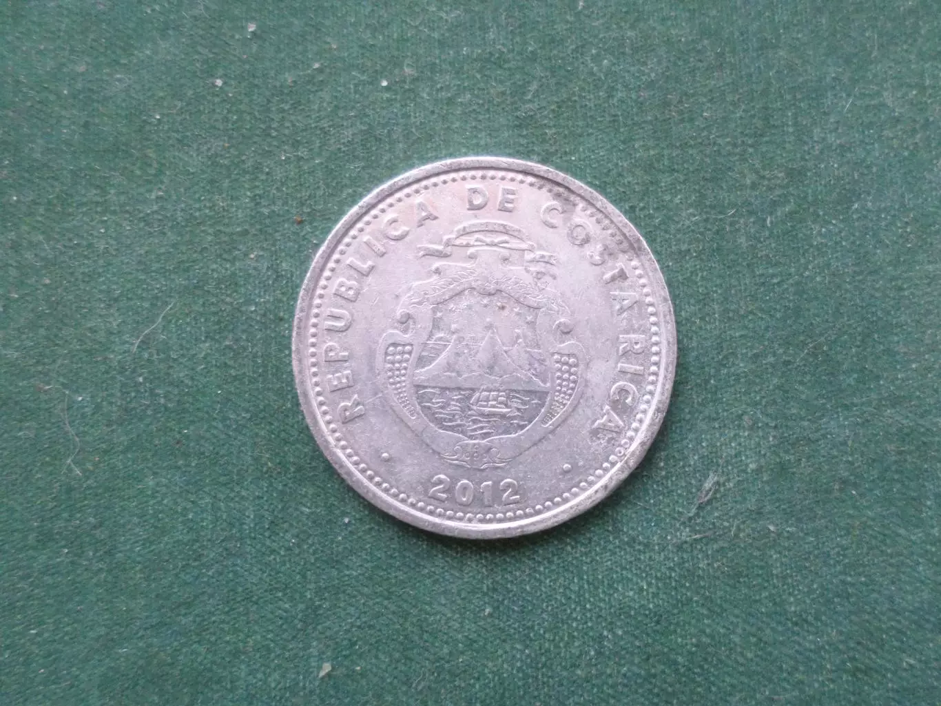 Монета 10 колон Коста-Рика 2012 г 1