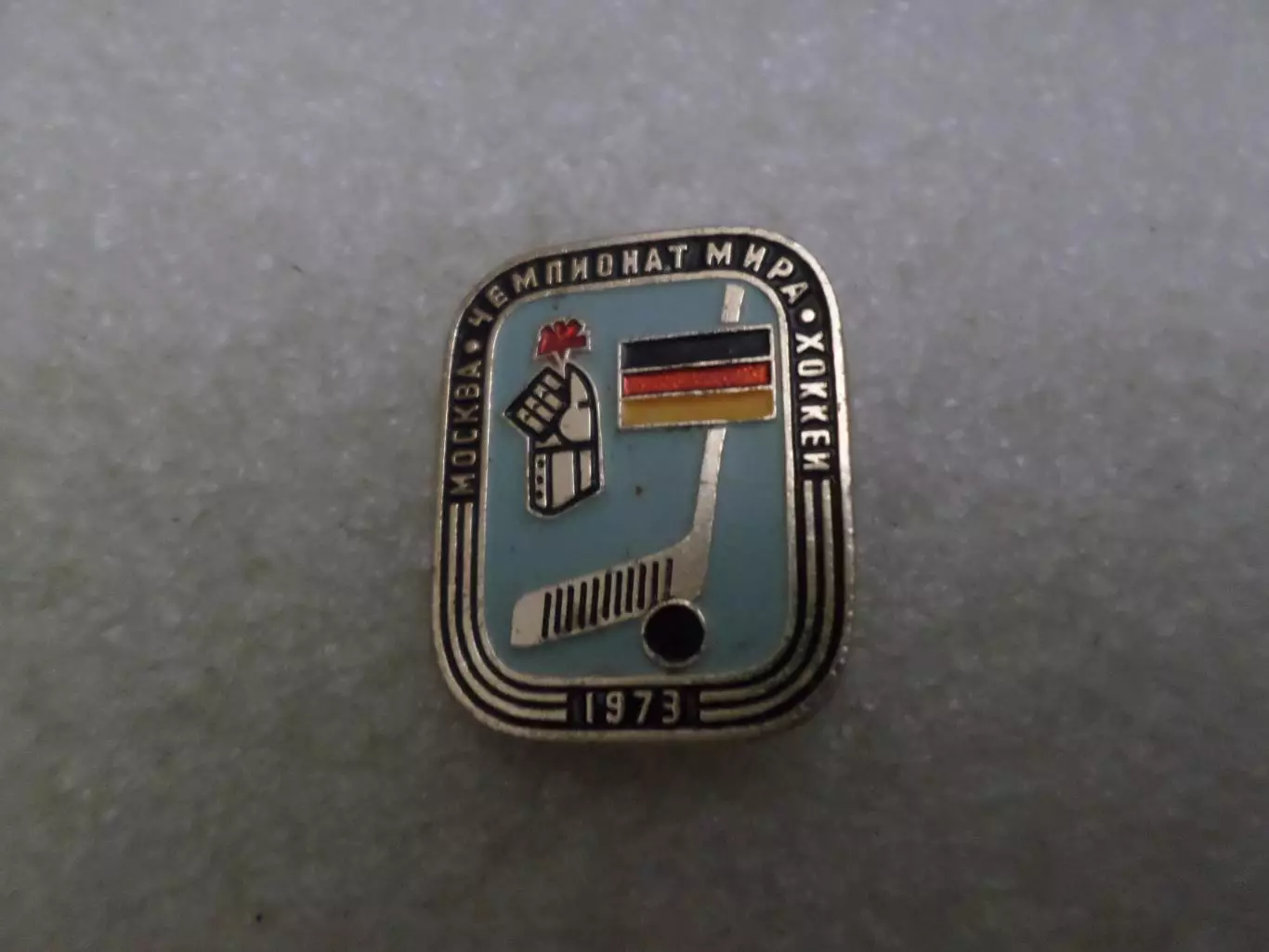 Значок хоккей Чемпионат мира 1973 г Москва сборная Германии