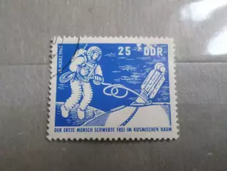 Марки ГДР космос выход человека в открытый космос 1965 г гаш