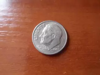 Монета 10 центов США 2005 г