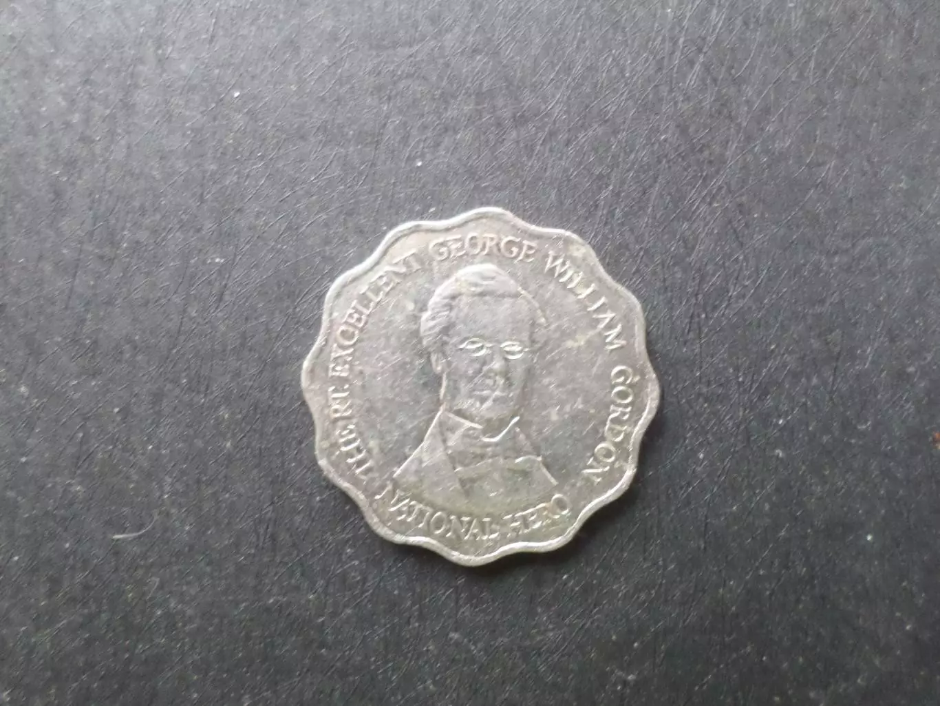 монета 10 долларов Ямайки 2005 г