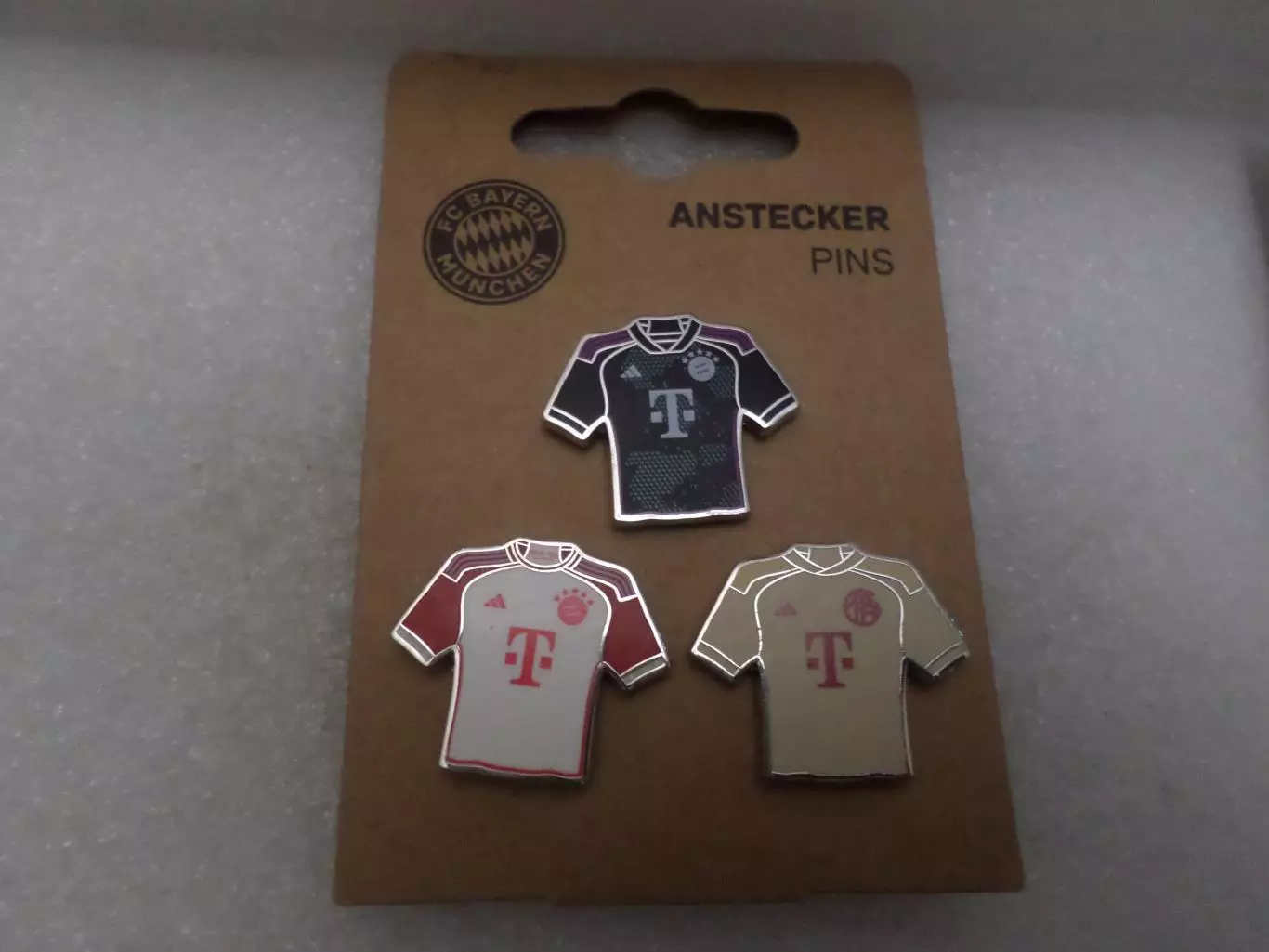 Значок ФК Бавария Мюнхен Германия официальный форма 3 шт