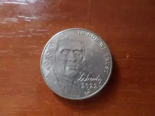 монета 5 центов США 2022 г