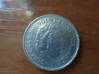 Монета 1 гульден Нидерланды 1977 г