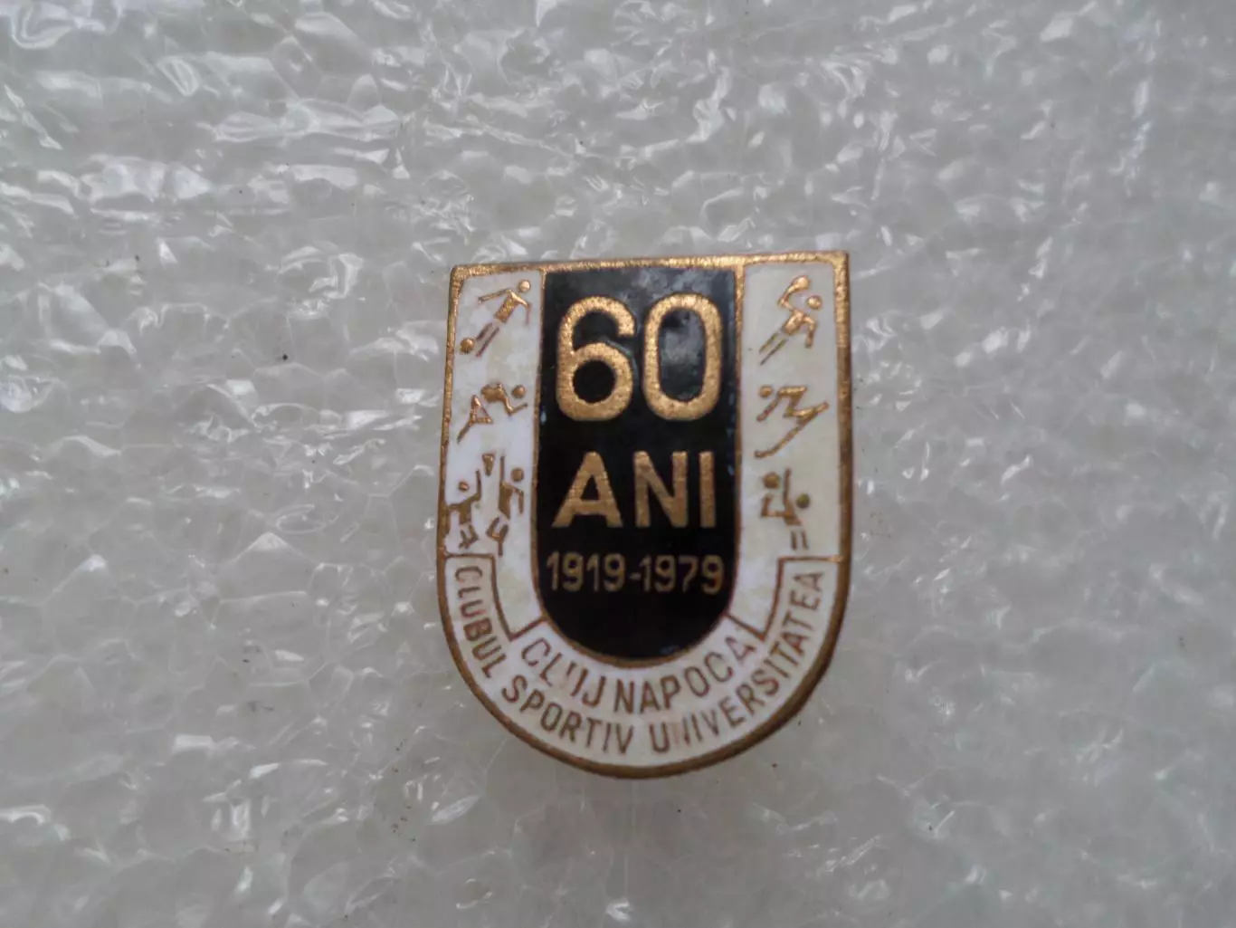 значок 60 лет клуб Клуж Напока Румыния 1919-1979 Cluj Romania football pin badge