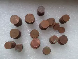 Монеты 1,2,5 евроцентов на сумму 3 евро