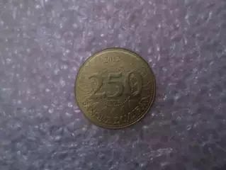 Монета 250 ливров Ливан 2012 г