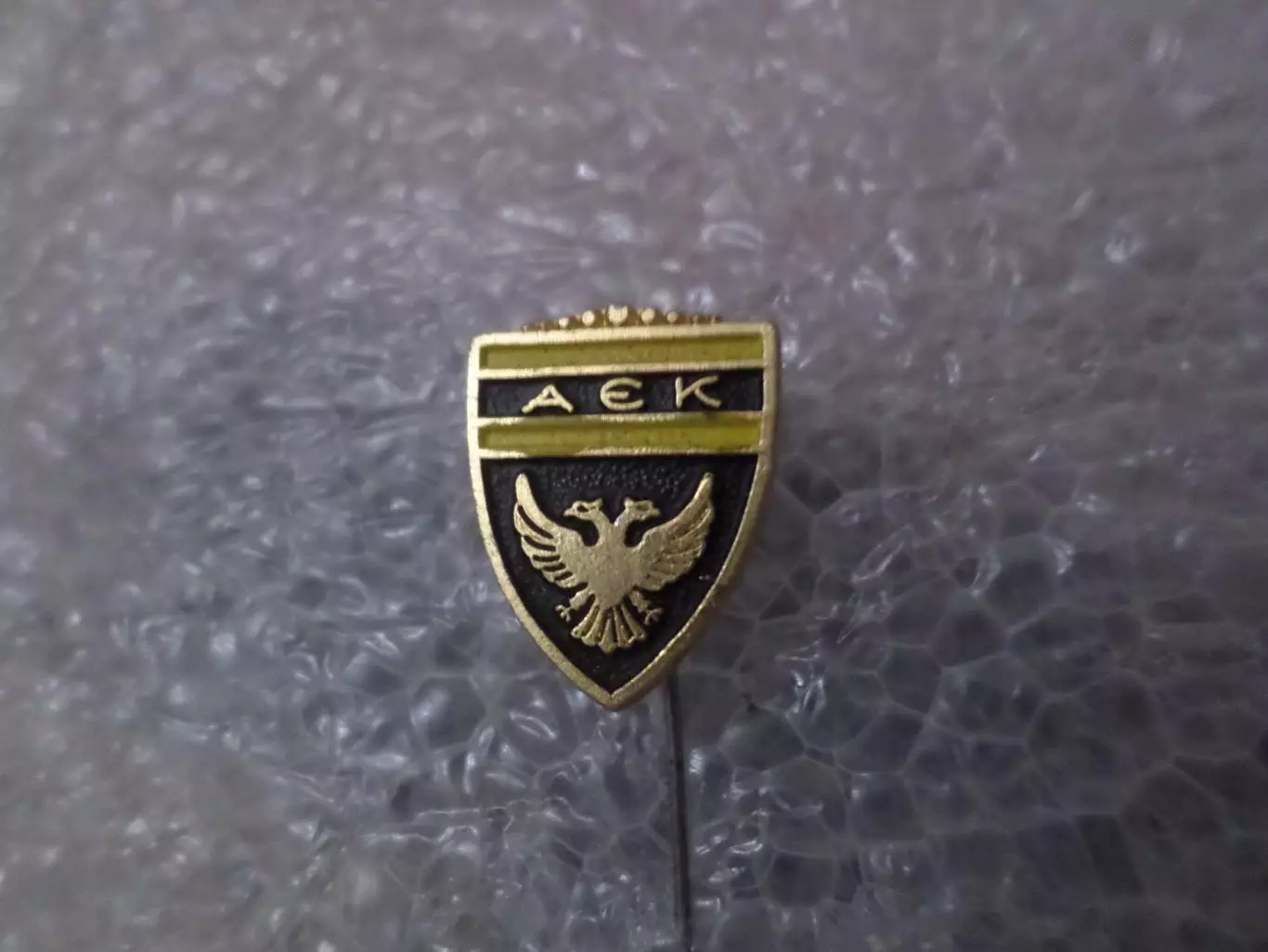 Значок ФК АЕК Греция