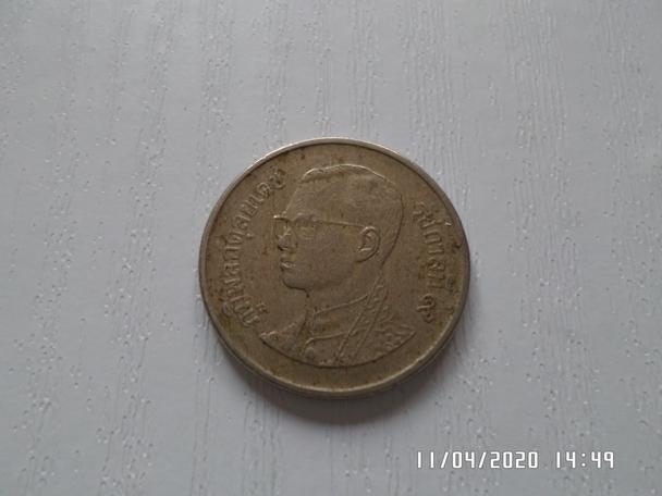 монета 1 бат Таиланд 1