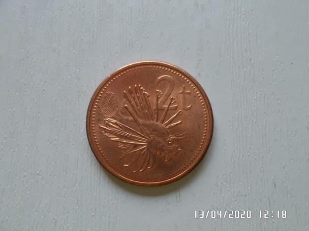 монета 2 тойя Папуа Новая Гвинея 2002 г
