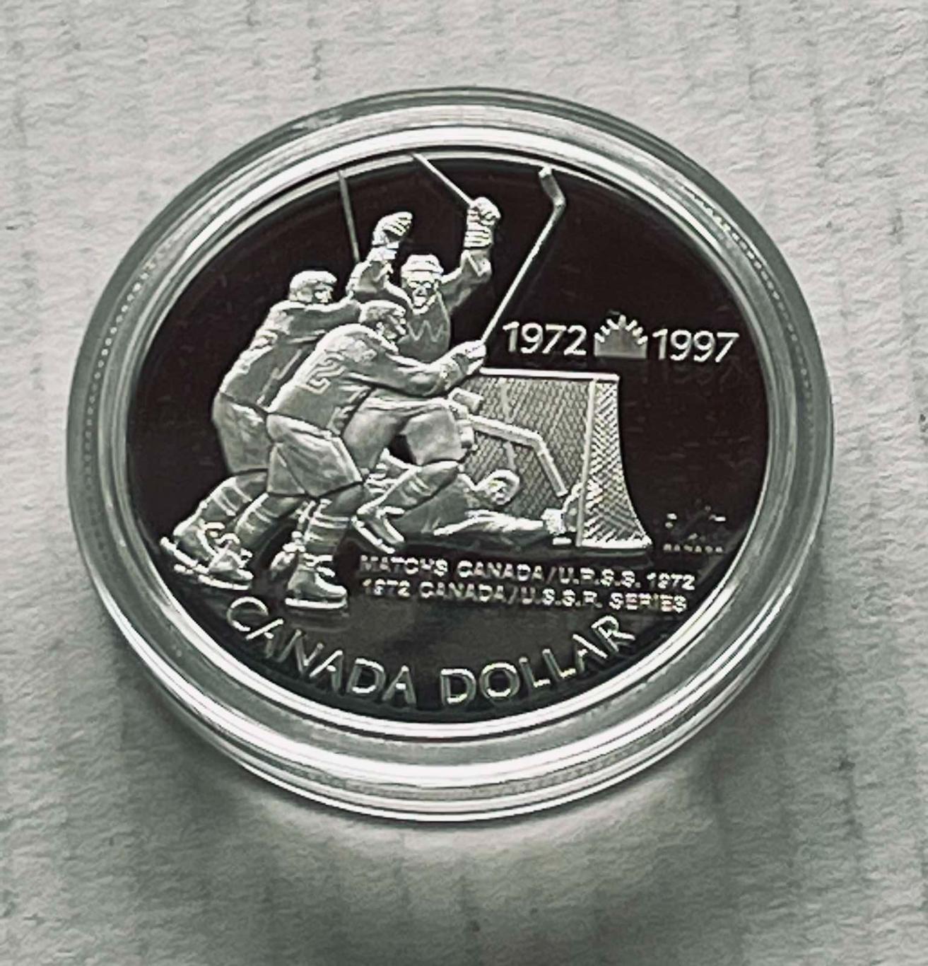 монета 1 доллар Канада 25 лет суперсерии СССР - Канада хоккей 1972 г серебро 1
