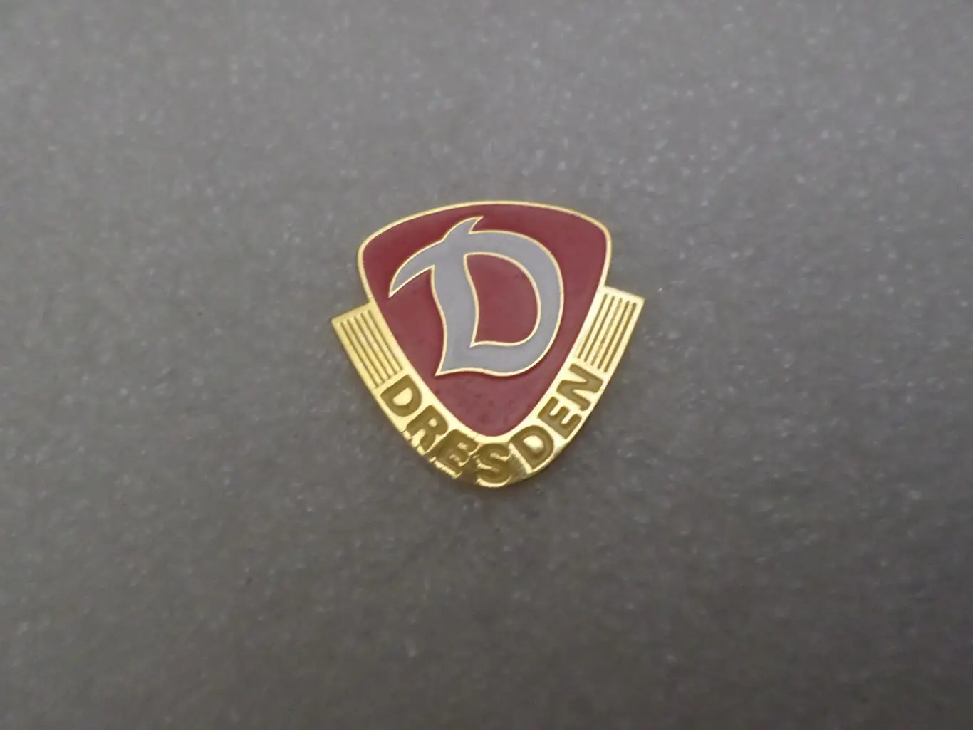 Значок Динамо Дрезден Германия