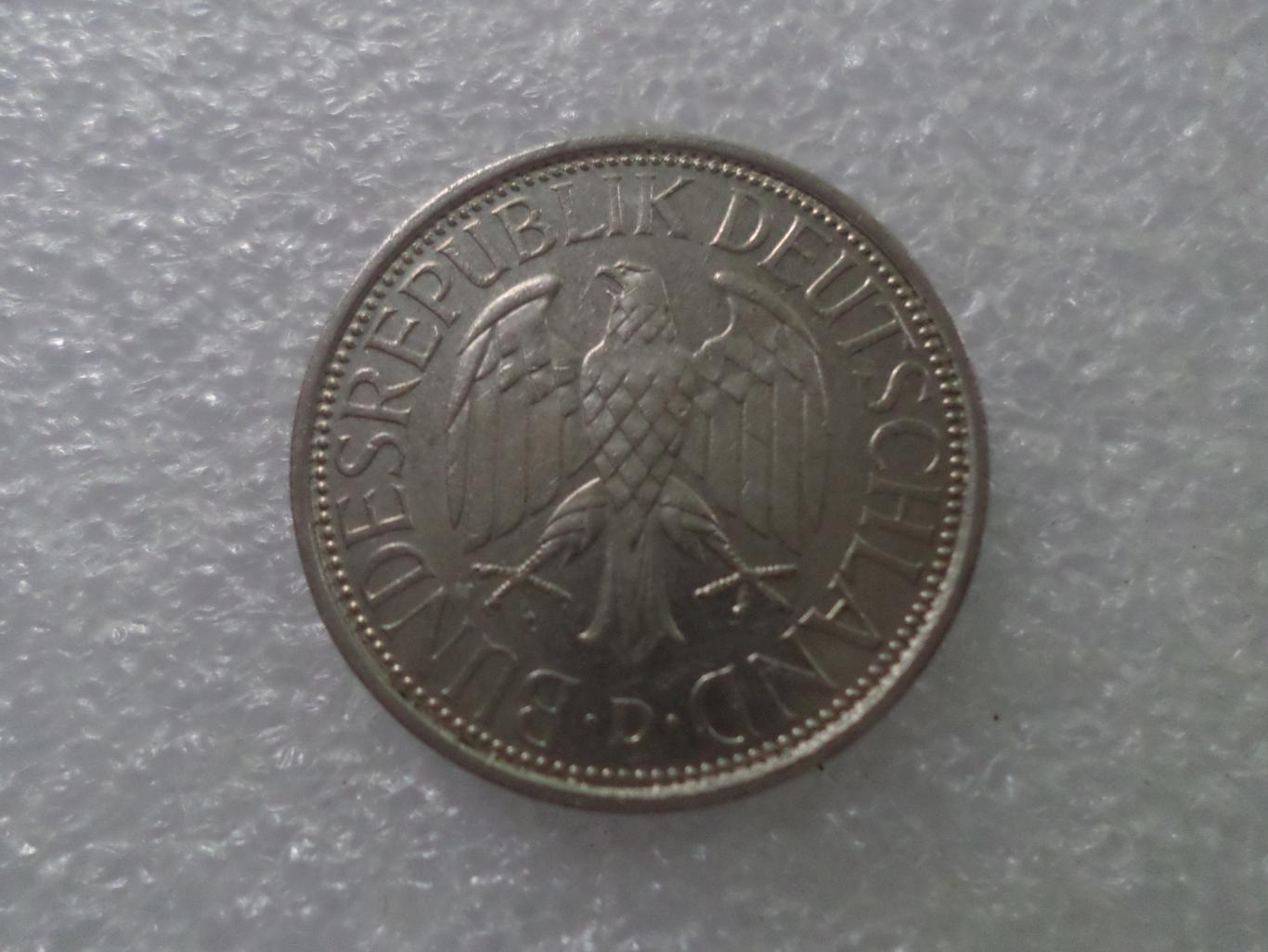 Монета 1 марка ФРГ Германия 1990 двор D 1