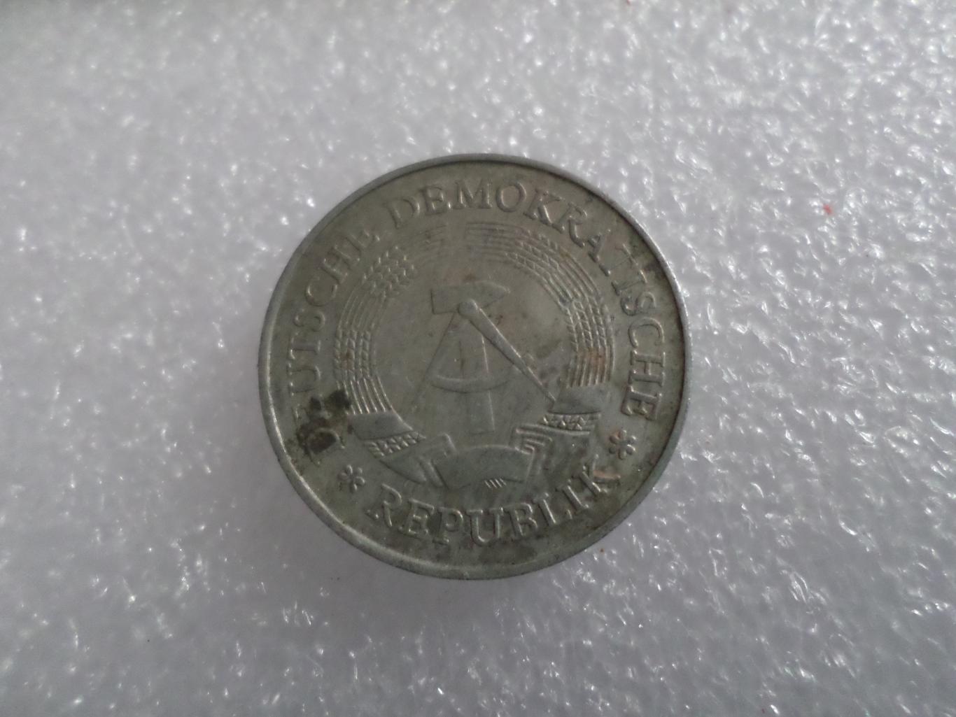 Монета 1 марка ГДР 1977 г 1