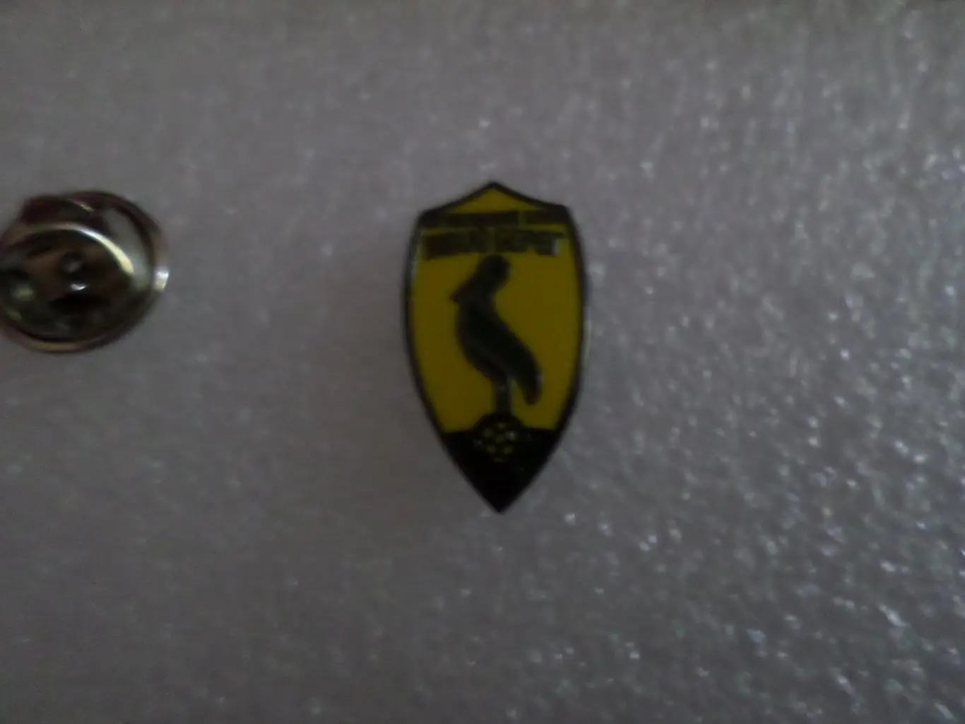 значок футбол Левый берег Киев эмаль