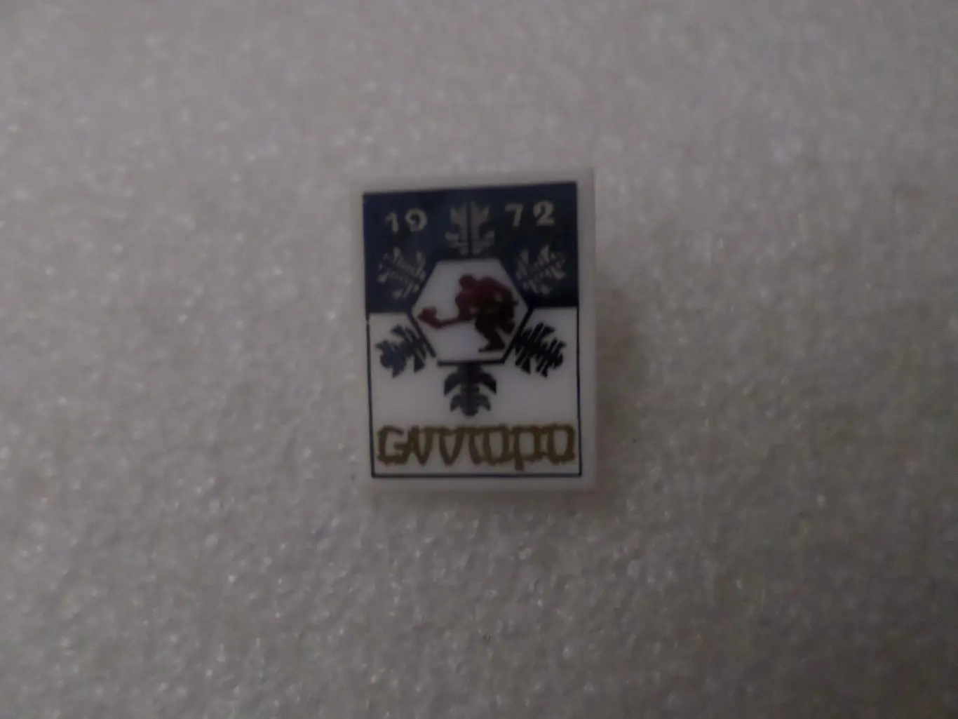 Значок Олимпиада-72 Саппоро 1972 г хоккей ситал