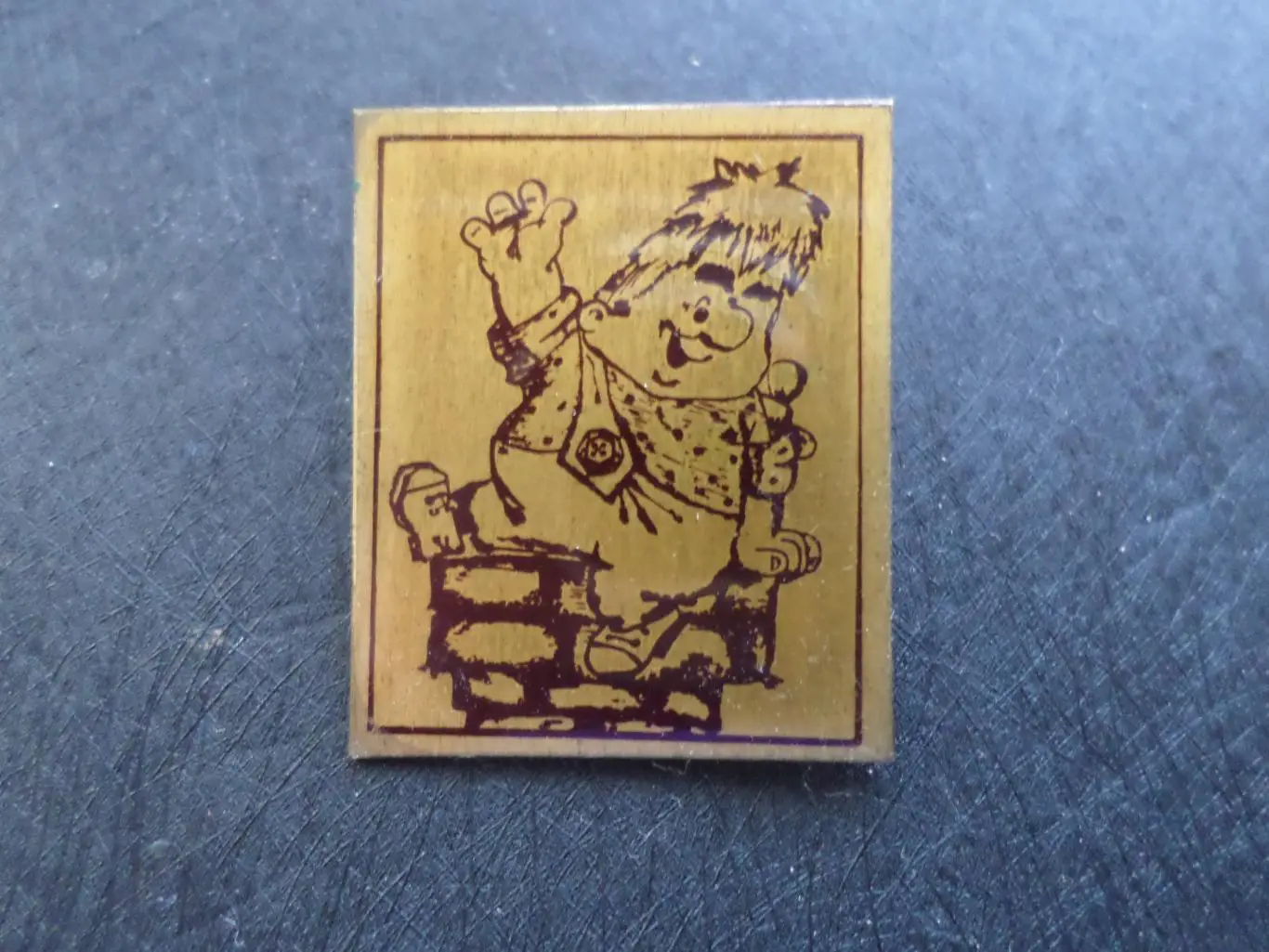 Значок детский Карлсон