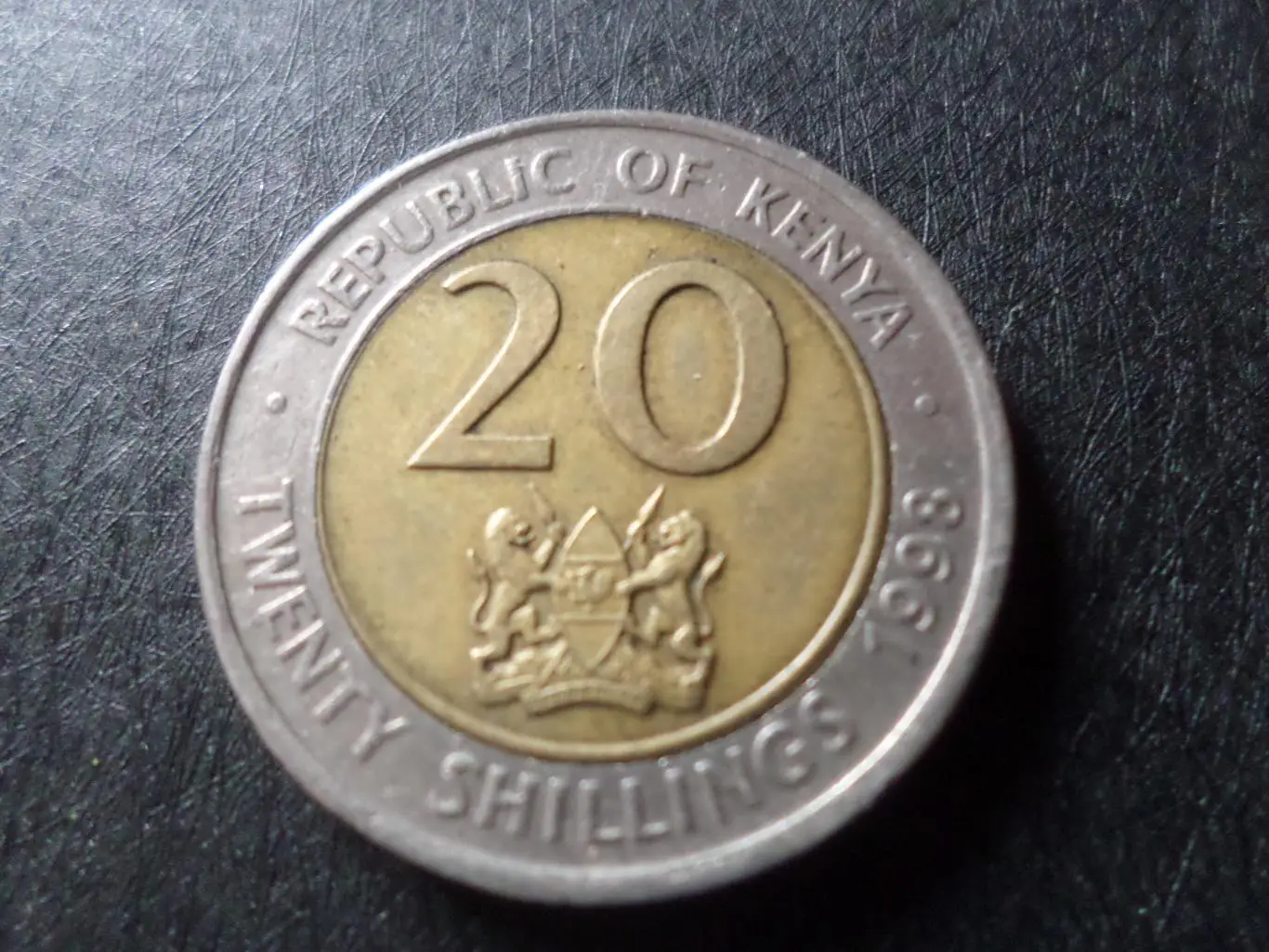 Монета 20 шиллингов Кения 1998 г