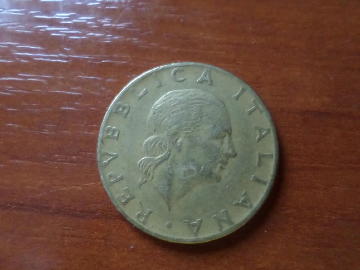 Монета 200 лир Италия 1979 г