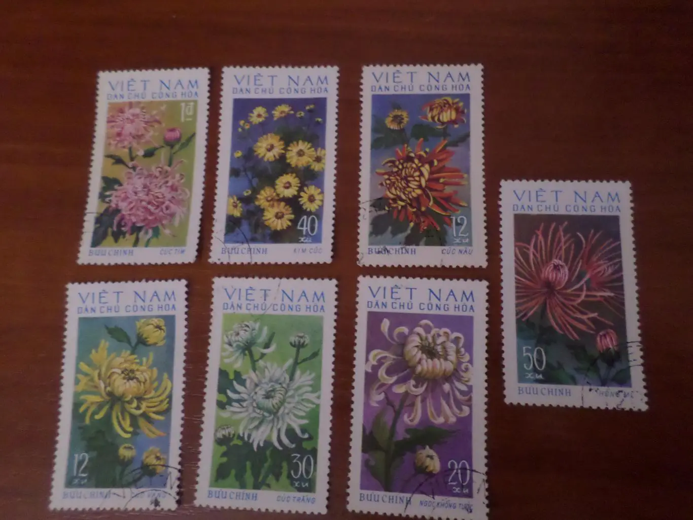 Марки Вьетнам флора Цветы гашеные