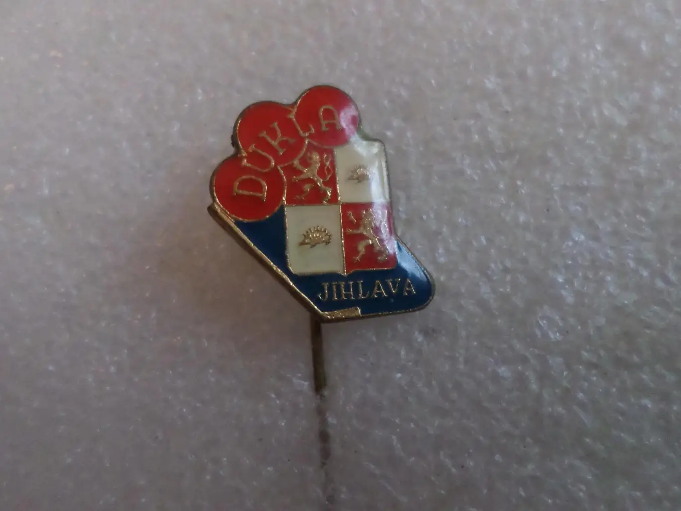 Значок ХК Дукла Йиглава Чехословакия хоккей