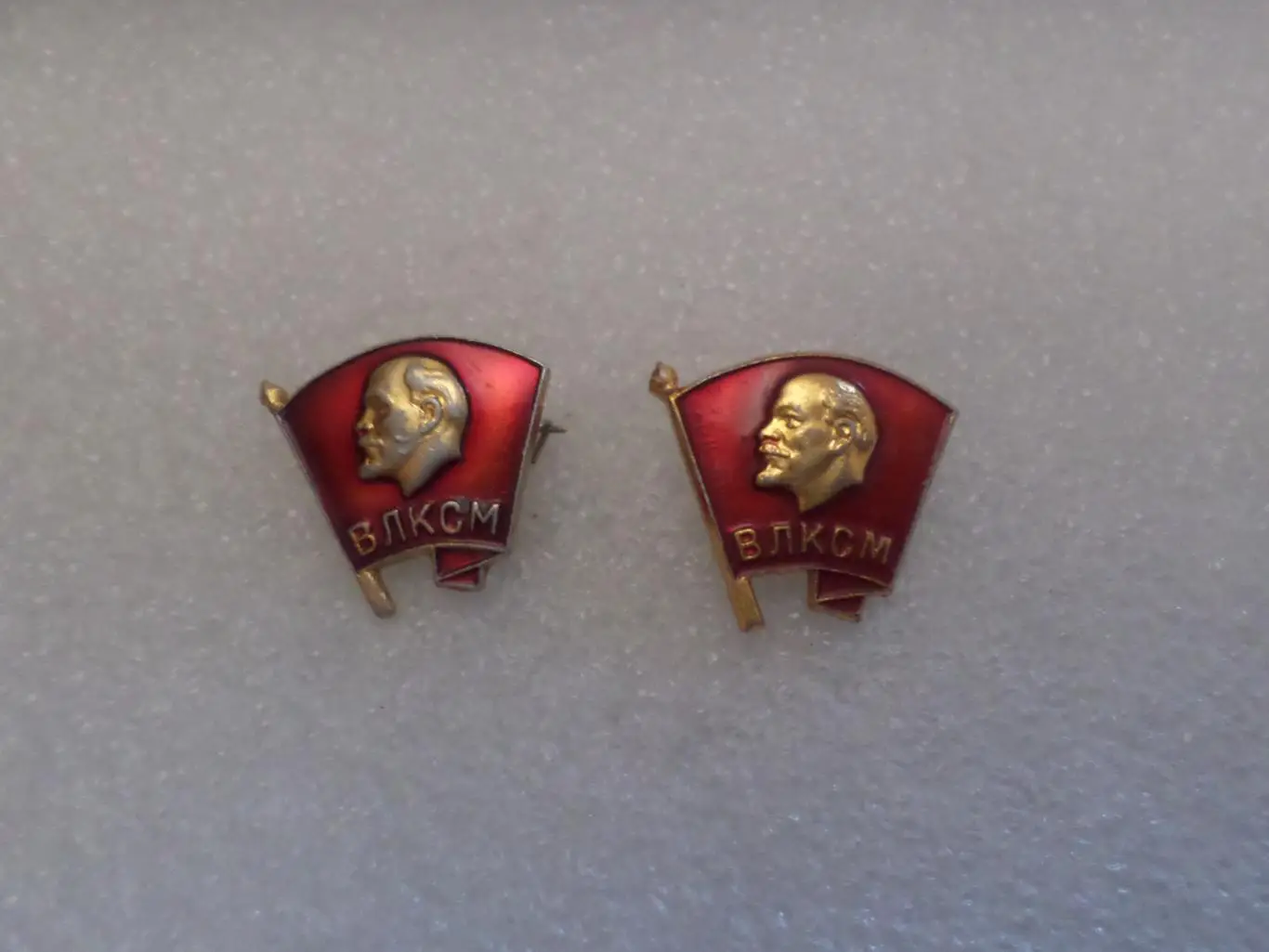 Значок комсомольский значок ВЛКСМ 2 шт