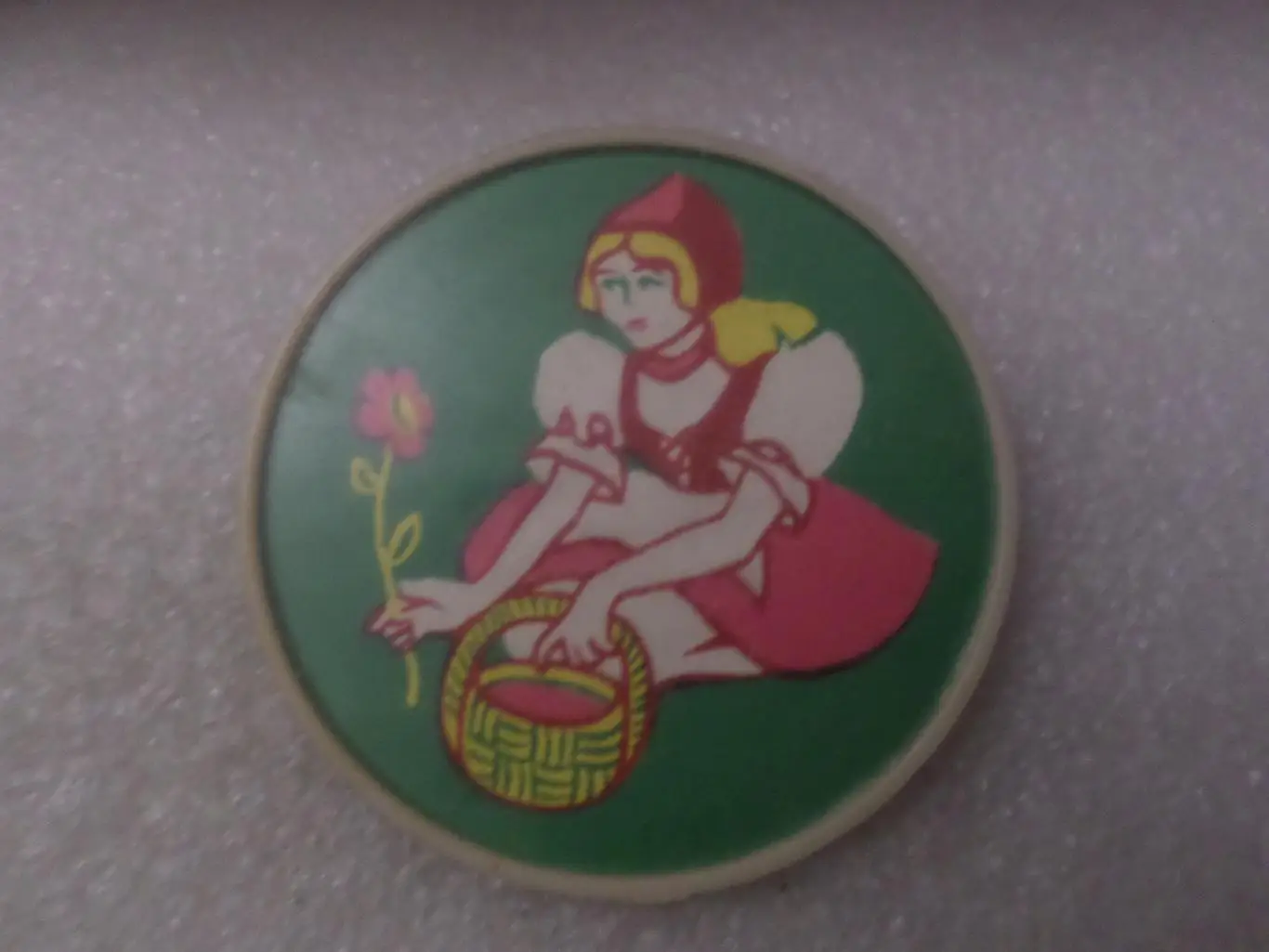 Значок детский мультфильм Аленький цветочек