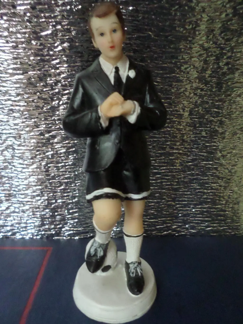 статуэтка Футболист в пиджаке