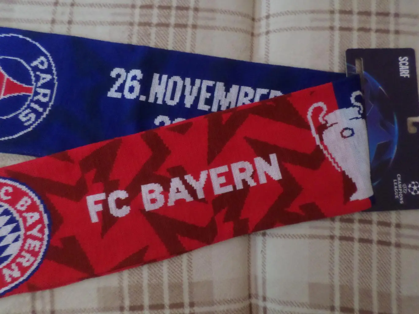 шарф к матчу Лига Чемпионов Бавария Германия - ПСЖ Франция 2024 г