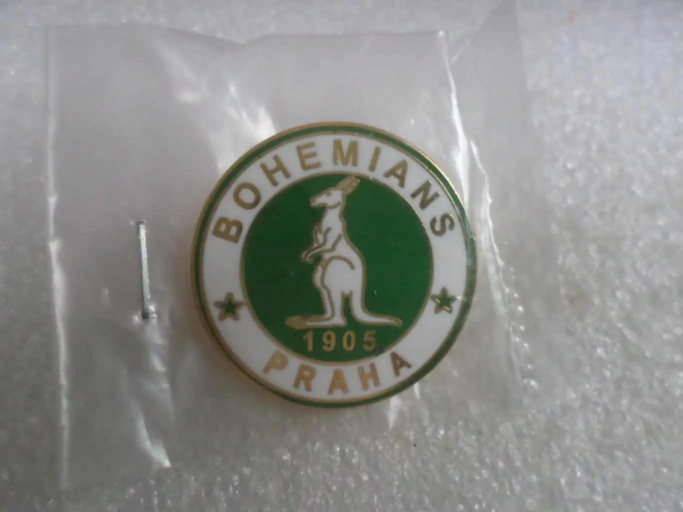значок футбол ФК Богемианс Прага Чехия официальный эмаль