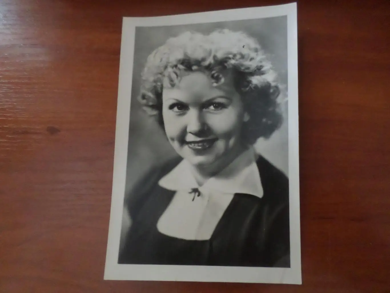 открытка актрисы советского кино: Муза Крепкогорская 1957 г